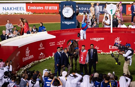 Country Grammer (Frankie Dettori) wins the Dubai World Cup<br>
Meydan 26.3.22 Pic: Edward Whitaker