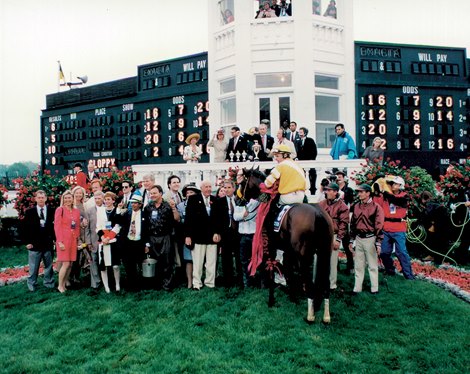 Go for Gin in Winner Circle after the 1994 Kentucky Derby