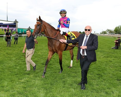 War Like Goddess wins the 2022 Bewitch Stakes at Keeneland