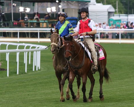 Secret Oath with Luis Saez wins The Kentucky Oaks G1 at Churchill Downs, Louisville, Kentucky on May 6, 2022