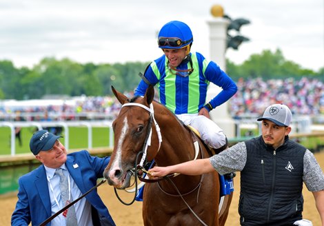 Scott Blasi joins Jackie&#39;s Warrior and Joel Rosario after winning the Churchill Downs Stakes (G1) at Churchill Downs