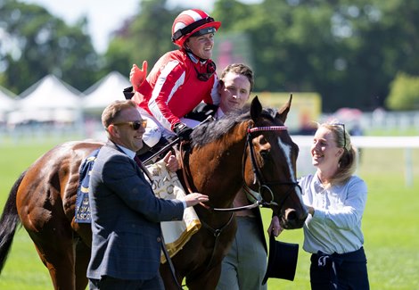 Archie Watson and Bradsell (Hollie Doyle) after Coventry Stakes Royal Ascot 14.6.22 Photo: Edward Whitaker