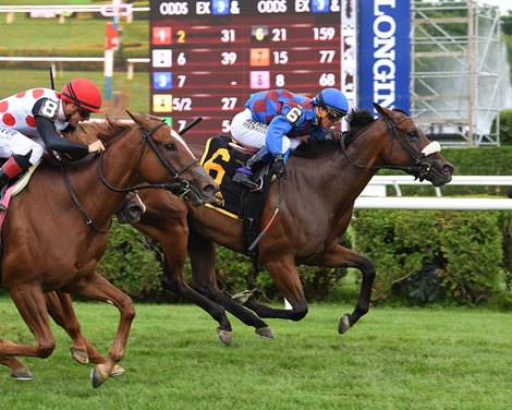 Robin Sparkles wins the 2022 Caress Stakes at Saratoga
