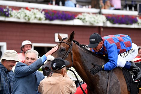 Robin Sparkles wins Caress Stakes 2022 in Saratoga