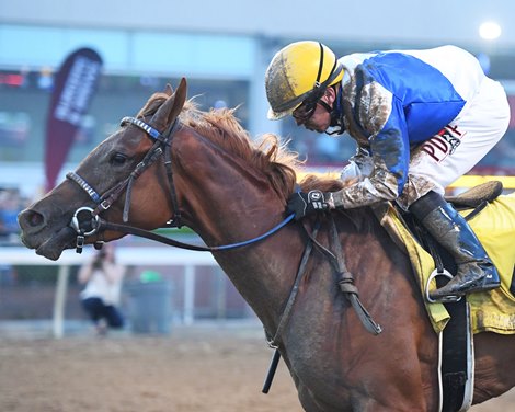 Butterbean wins 2022 Iowa Oaks at Prairie Meadows