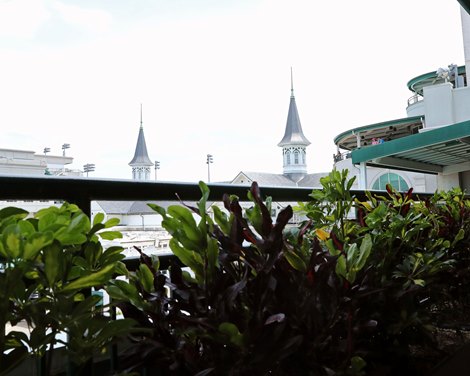 Scenics - Paddock - Churchill Downs - 070422