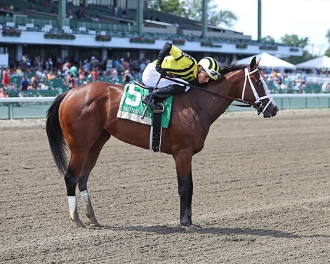 Shahama Prevails in Monmouth Oaks 'Two-Horse Race' - TrueNicks.com