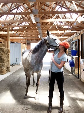Megan Jones with Tuttipaesi at Denali Stud