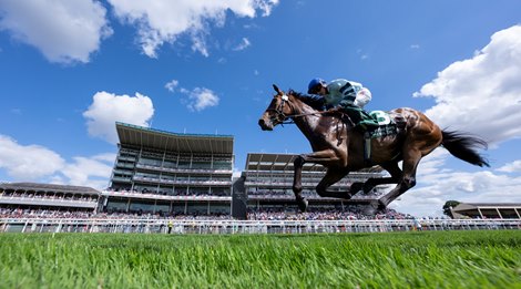 Quickthorn (Tom Marquand) passes the stands on the first circuit and goes on to win the Lonsdale Cup by 14 lengths<br>
York 19.8.22 Pic: Edward Whitaker