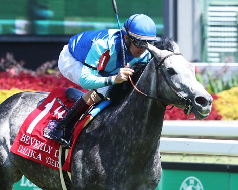 Dalika wins 2022 Beverly D. Stakes at Churchill Downs