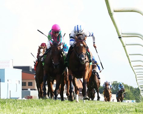 Vergara wins the Dueling Grounds Oaks Monday, September 5, 2022 at Kentucky Downs
