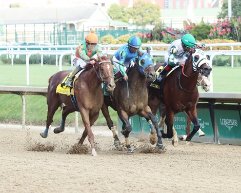 Miles Ahead wins 2022 Louisville Thoroughbred Society stake at Churchill Downs