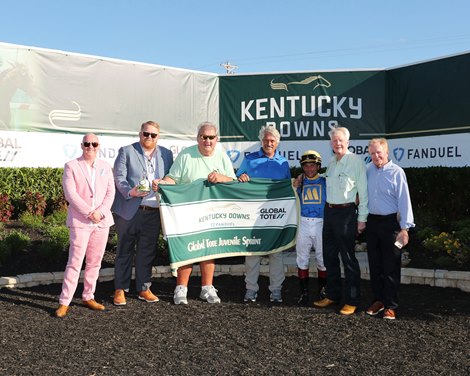 Private Creed wins the 2022 Juvenile Sprint Stakes at Kentucky Downs