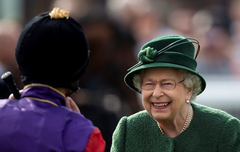 HM Queen with Frankie Dettori before dividing 2 in 1m young girl Newbury 13.4.19 Photo: Edward Whitaker