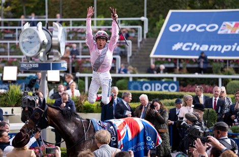 Emily Upjohn (Frankie Dettori) wins the Fillies and Mares<br><br />
Ascot 15.10.22 Pic: Edward Whitaker