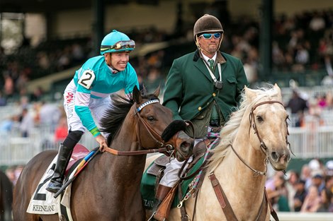 October 29, 2022: #2 Balnikhov (IRE) and Tyler Gaffalione win the Bryan G3 Station Bet for coach Philip D & # 39;  Amato and owner of Little Feather Racing, Madaket Tables (Sol Kumin) and Old Bones Racing Stable in Keeneland.