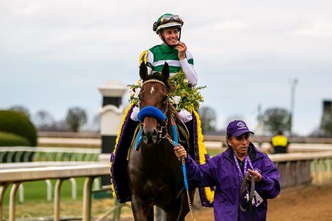 November 5, 2022: #4 Flightline and jockey Flavien Prat win the 39th Longines Breeders Cup Classic (Class I) for coach John Sadler and owner Hronis Racing (Kosta Hronis), Summer Wind Stable (Jane Lyon) and Thoroughbred West Point (Terrence Finley) at Keeneland in Lexington, Kentucky.