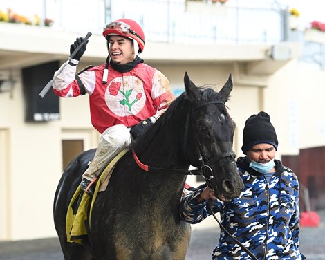General Banker wins the 2022 NYSSS - Great White Way at Aqueduct