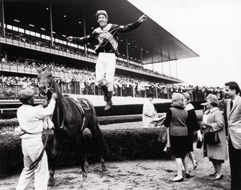 Batch 49, Bupers and jockey Avelino Gomez in the Futurity at Aqueduct in 1963