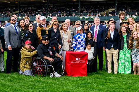 Mo Stash with Luis Saez  wins the Transylvania (G3) at Keeneland, Lexington, Ky., on April 7, 2023.