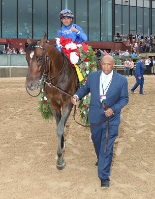 Proxy wins the Oaklawn Handicap on Saturday, April 22, 2023 at Oaklawn Park