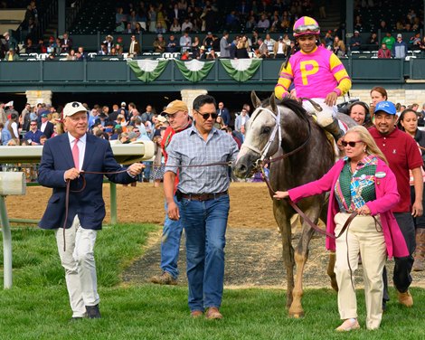 Owners Antony Beck (left) and Mandy Pope (right).<br><br />
Tapit Trice with Luis Saez wins the Blue Grass (G1) at Keeneland, Lexington, Ky., on April 8, 2023.