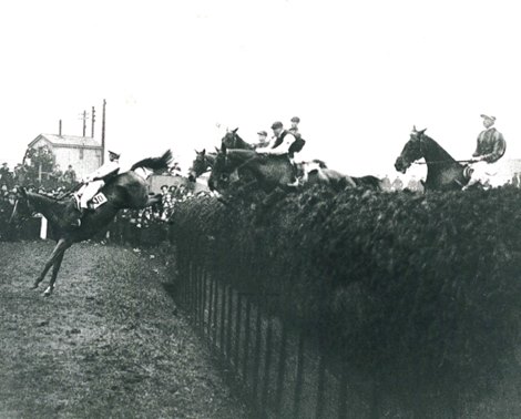 Sergeant Murphy leading at Bechers in the 1923 Grand National