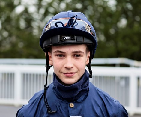 Harry Davies<br>
The Read Katie Walsh On Betway Insider Handicap (Class 4) <br>
Lingfield Pk 22.1.22<br>
©Mark Cranhamphoto.com