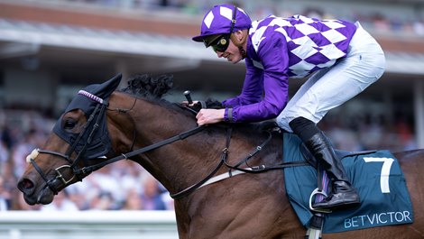 Shaquille (James Doyle) wins the Carnarvon Stakes<br><br />
Newbury 20.5.23 Pic: Edward Whitaker