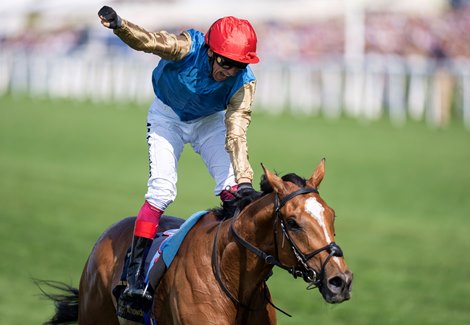Courage Mon Ami (Frankie Dettori) wins the Gold Cup at Royal Ascot on June 22, 2023