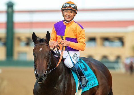 Jockey Mike Smith guides Tamara to the winner&#39;s circle after their victory in the Grade I, $300,000 Del Mar Debutante, Saturday, September 9, 2023 at Del Mar Thoroughbred Club, Del Mar CA.<br>
&#169; BENOIT PHOTO