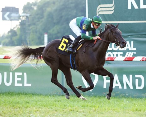 Austere wins the 2023 Juvenile Fillies Stakes at Kentucky Downs