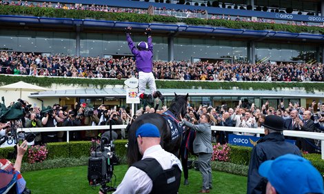 King of Steel (Frankie Dettori) wins the Champion Stakes<br>
Ascot 21.10.23 Pic: Edward Whitaker