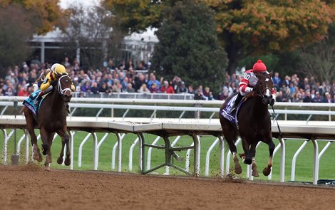 Songbird wins the 2015 Breeders&#39; Cup Juvenile Fillies.