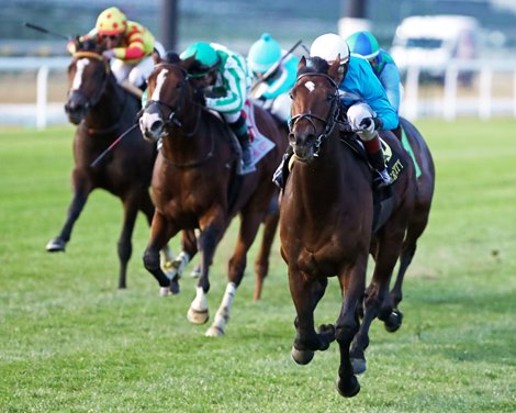 Smokin&#39; T wins the 2023 River City Stakes at Churchill Downs