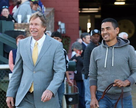 Tiny Temper wins the Azeri Stakes on Saturday, March 9, 2024 at Oaklawn Park