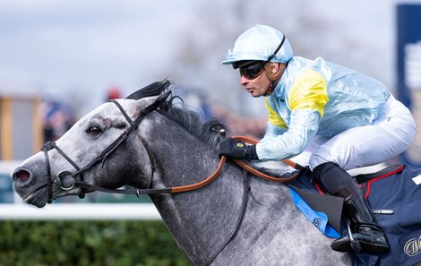 Charyn (Silvestre de Sousa) is the first winner of the new turf season winning the Doncaster Mile<br>
Doncaster 23.3.24 Pic: Edward Whitaker