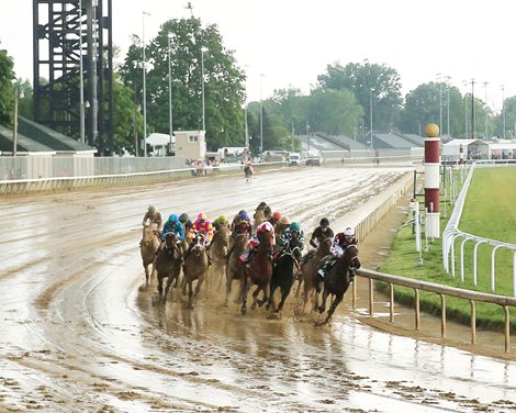 Thorpedo Anna wins the 2024 Kentucky Oaks at Churchill Downs