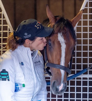 KY Derby winner Mystik Dan gets a smooch from his co-owner Bobbie Jo Harris Sunday  May 5, 2024 in Louisville, KY. Photo by Skip Dickstein