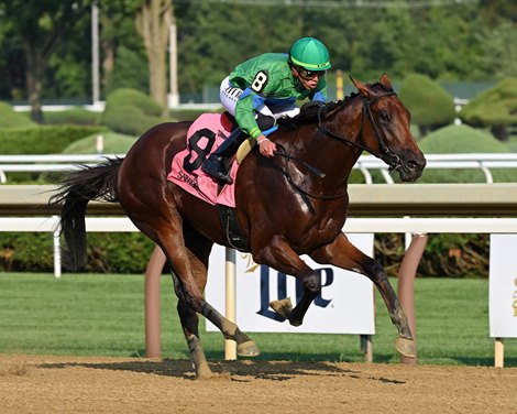 Mo Plex wins the 2024 Sanford Stakes at Saratoga Race Course