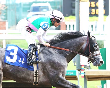 Batten Down wins the 2024 Bourbon Flight Stakes at Churchill Downs