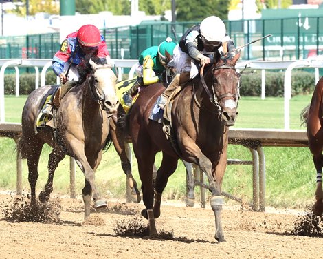 La Cara wins the 2024 Pocahontas Stakes at Churchill Downs