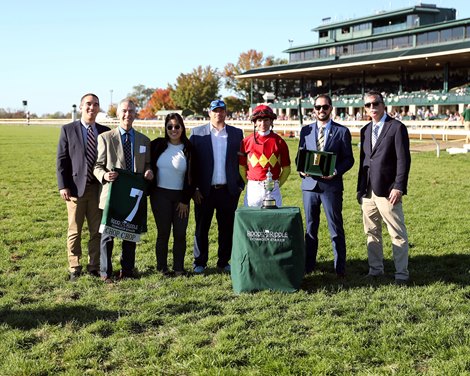 Chop Chop wins the 2024 Rood & Riddle Dowager Stakes at Keeneland