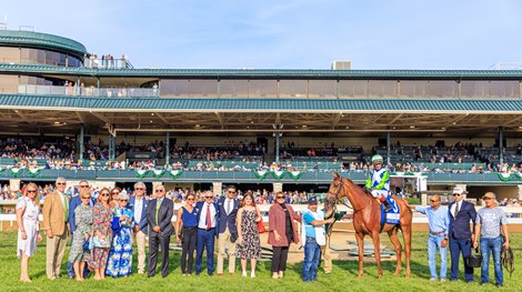 She Feels Pretty and her team in the winners photo for the 2024 Gr.1 Queen Elizabeth II Challenge Cup presented by Dixiana.