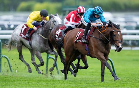 Makarova (Tom Marquand) beats Bradsell (Hollie Doyle) in the Prix de L'Abbaye Longchamp 6.10.24 Pic: Edward Whitaker