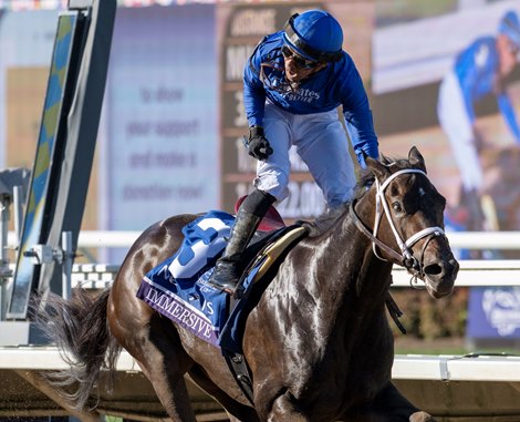 Immersive with Manuel Franco wins the Juvenile Fillies (G1) at Del Mar Racetrack in Del Mar, CA on November 1, 2024.Manny Franco celebrates after crossing the finish line.