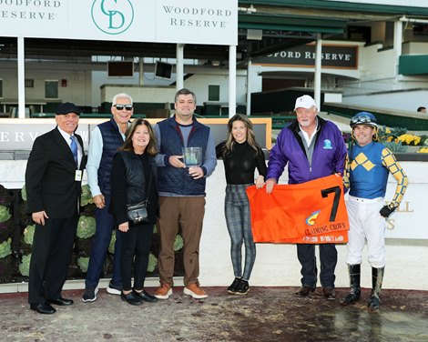 Like a Saltshaker wins the 2024 Claiming Crown Rapid Transit at Churchill Downs