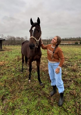 Kelley Stobie, founder of Caribbean Thoroughbred Aftercare, visits program graduate Miss Tapizar at Mane Characters Equine Reserve and Sanctuary in Kentucky just days after her arrival from Puerto Rico.