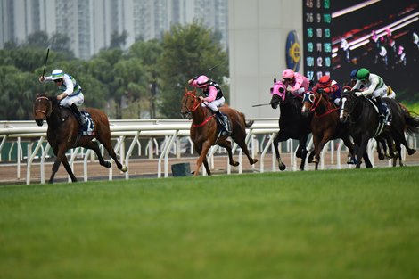 The Ricky Yiu-trained Voyage Bubble wins the 2024 Hong Kong Mile with James McDonald in the saddle