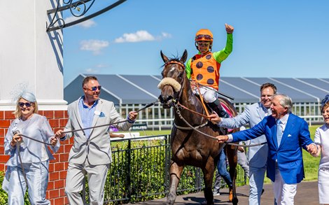 Double Grand Slam wins the 2025 Paddock Stakes at Hollywoodbets Kenilworth